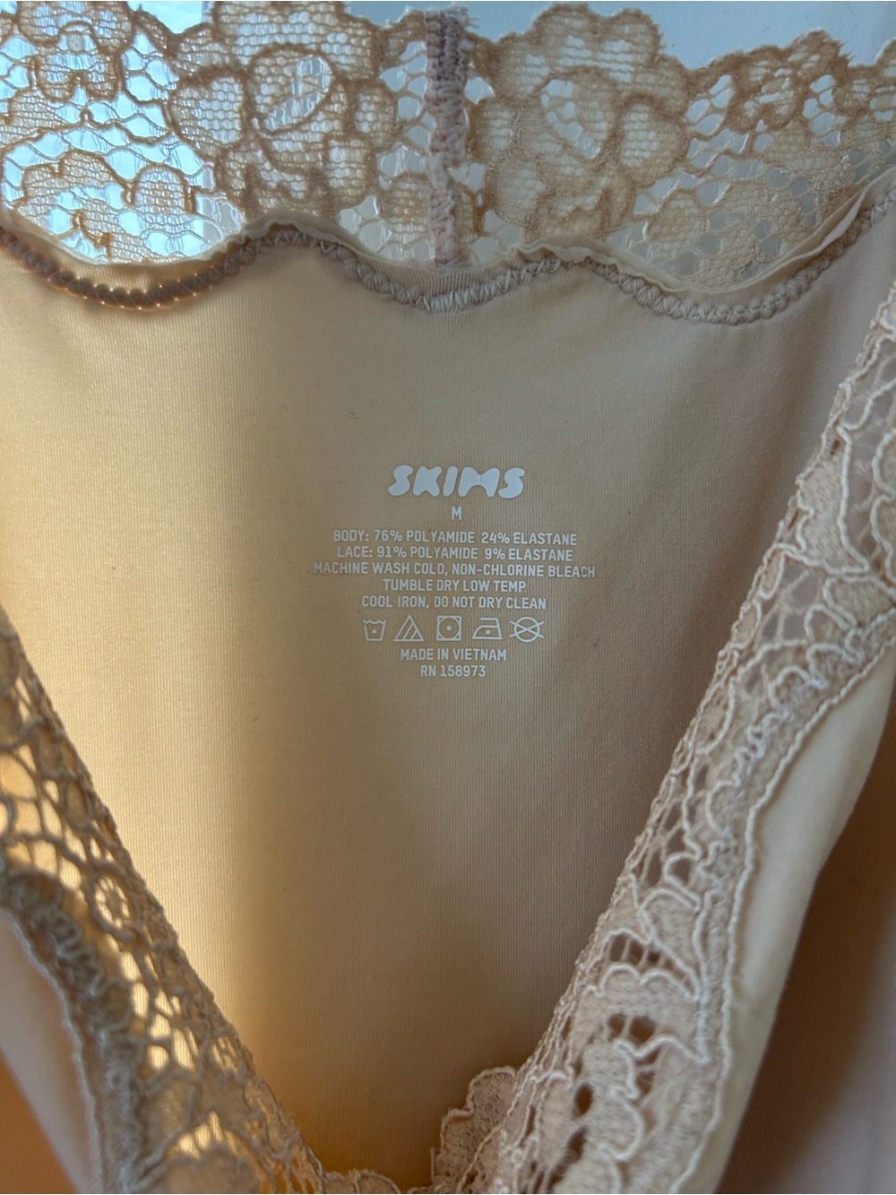 SKIMS Cami Bodysuit Medium